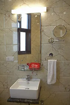 Fabhotel Primero Gurgaon